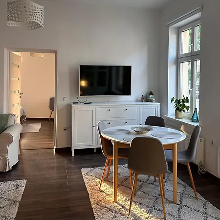 W Centrum Miasta شتشتنو